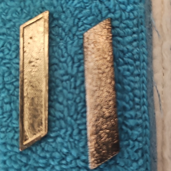 Bundle Of Gold Letterman Medals: Captain, 2 Gold Bars & a Wrestling Medal - Picture 5 of 7